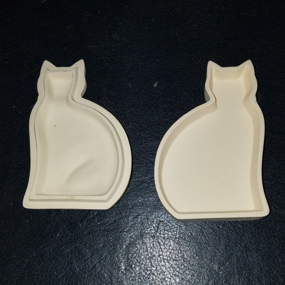 Special Gifts by Crowning Touch | 2 Pc Cat dish - Picture 2 of 4